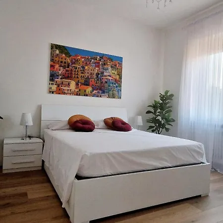 Lägenhet Brixia-maison, Three-room Brescia